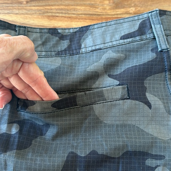 Men’s DAHUI camo swim trunks 34 - Picture 9 of 12